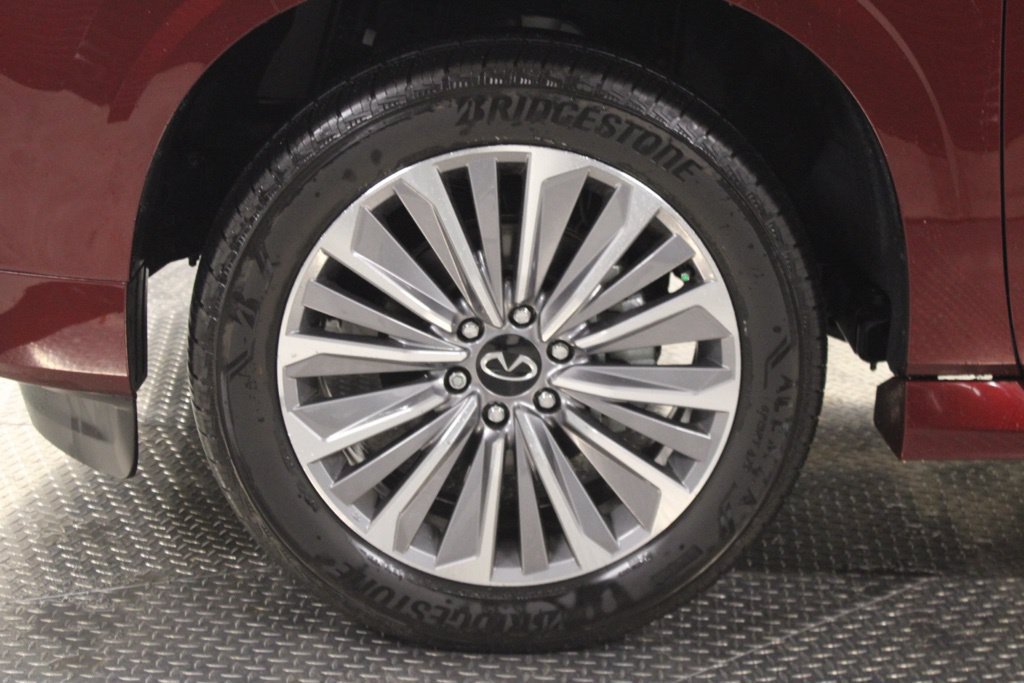 Certified 2025 INFINITI QX80 Sensory AWD/4WD image 15