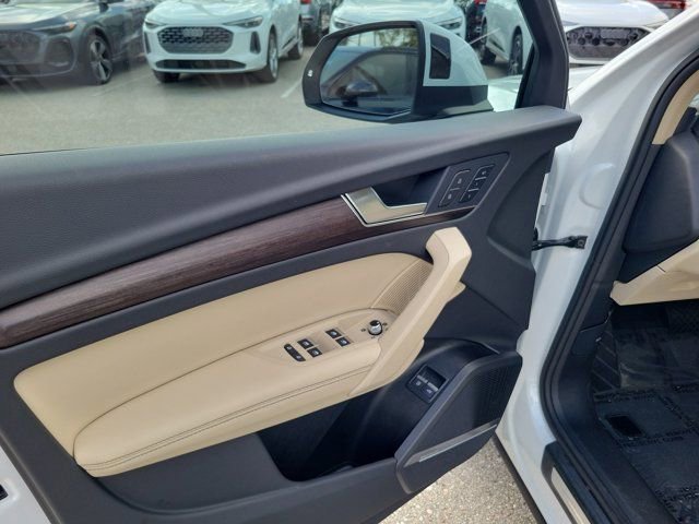 Certified 2024 Audi Q5 e Prestige w/ Prestige Package AWD/4WD image 17