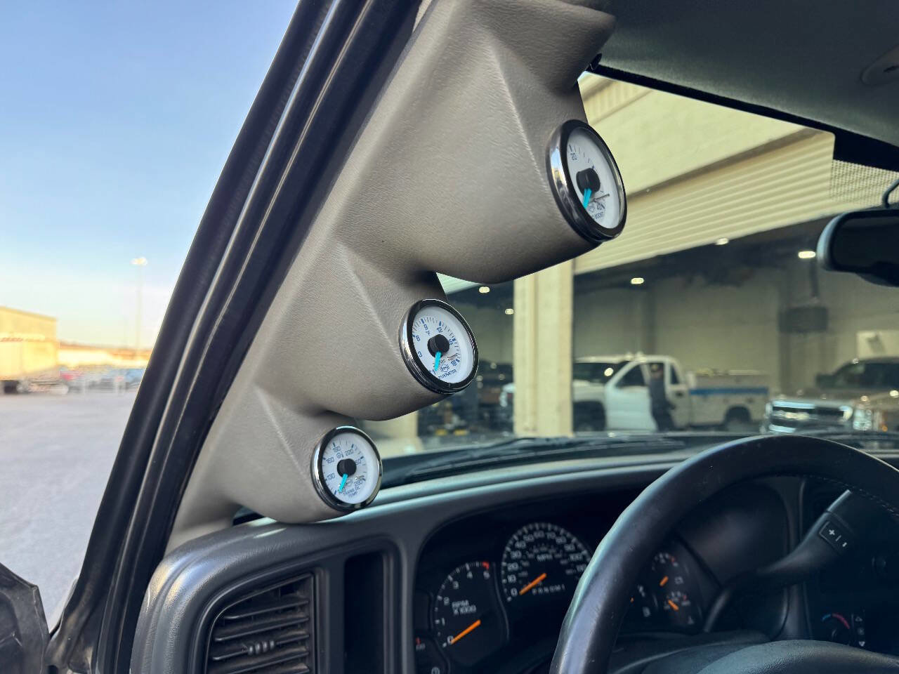 Used 2006 Chevrolet Silverado 2500 LT w/ Heavy-Duty Power Package image 27