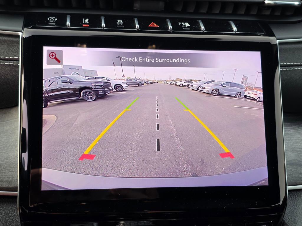 Used 2024 Jeep Grand Cherokee L Limited w/ Black Appearance Package image 23