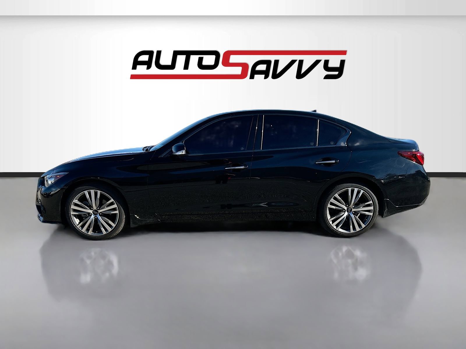 Used 2023 INFINITI Q50 Sensory image 4