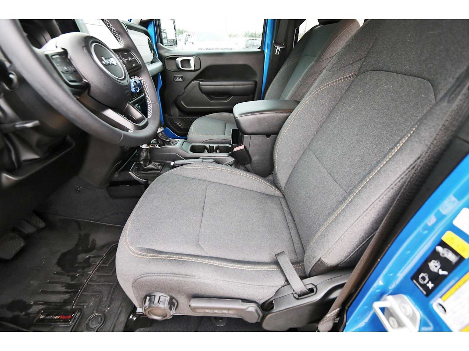 Used 2025 Jeep Wrangler Unlimited Sport AWD/4WD image 11