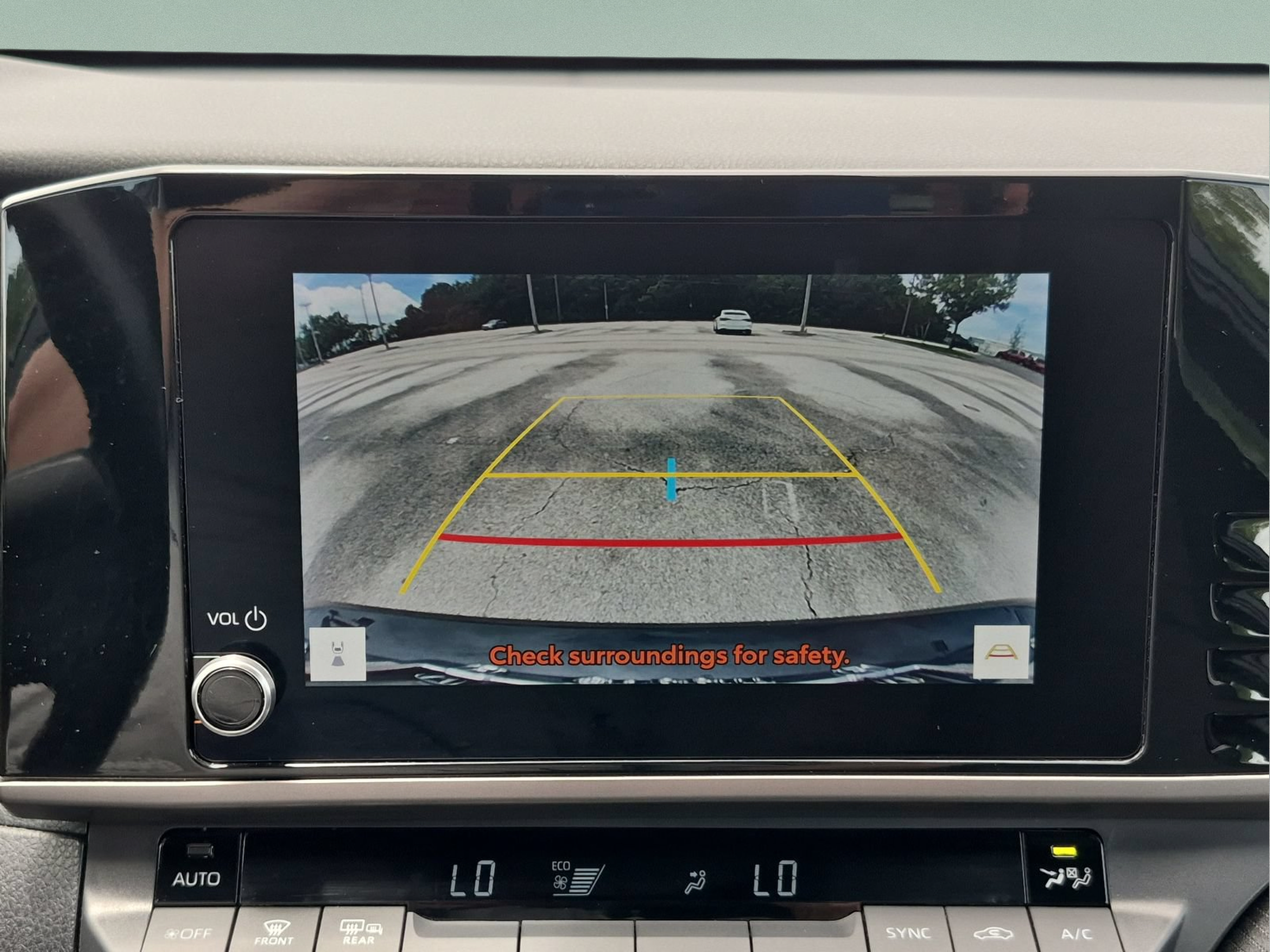 Used 2025 Toyota Camry SE FWD image 25