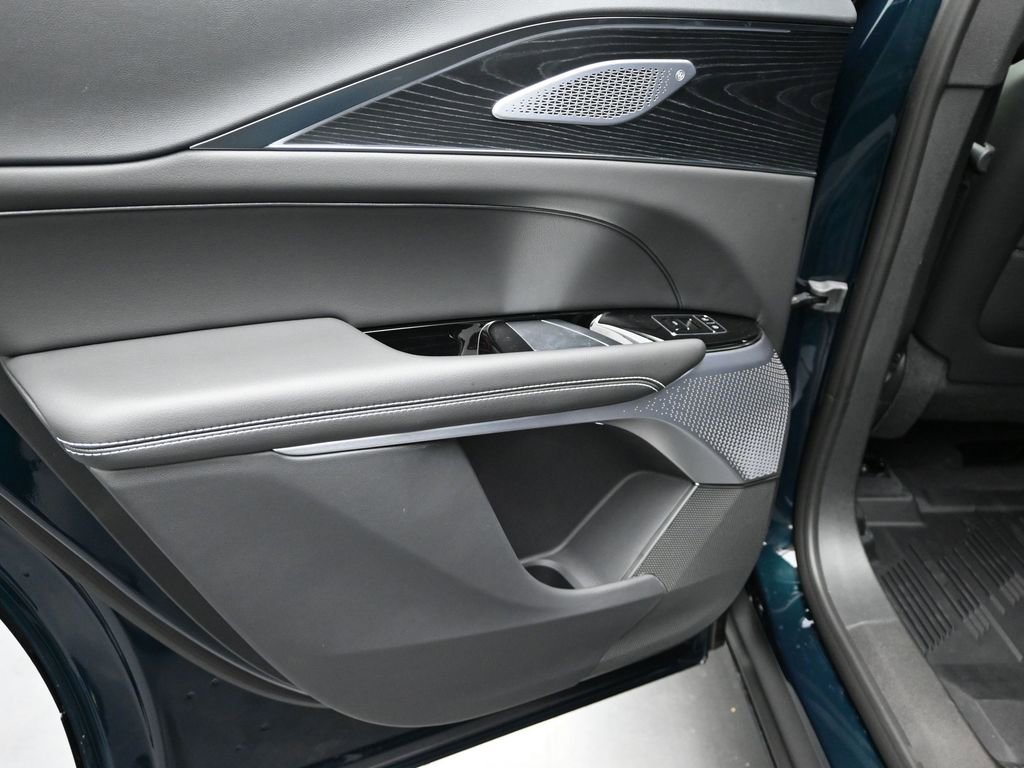 New 2026 Cadillac Lyriq Premium Luxury image 13