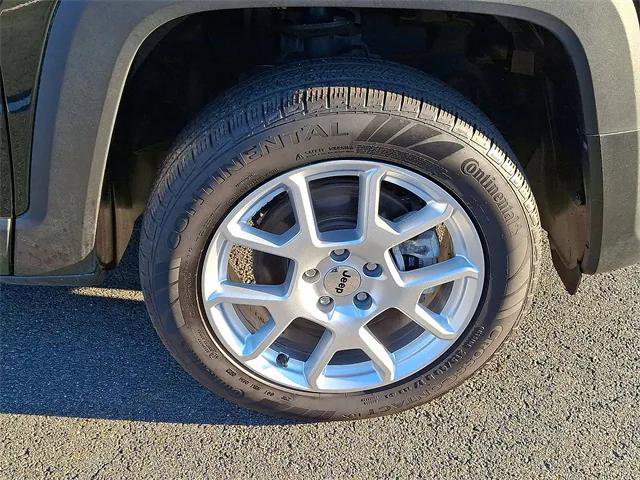 Certified 2023 Jeep Renegade Latitude w/ Sun/Sound Group image 26