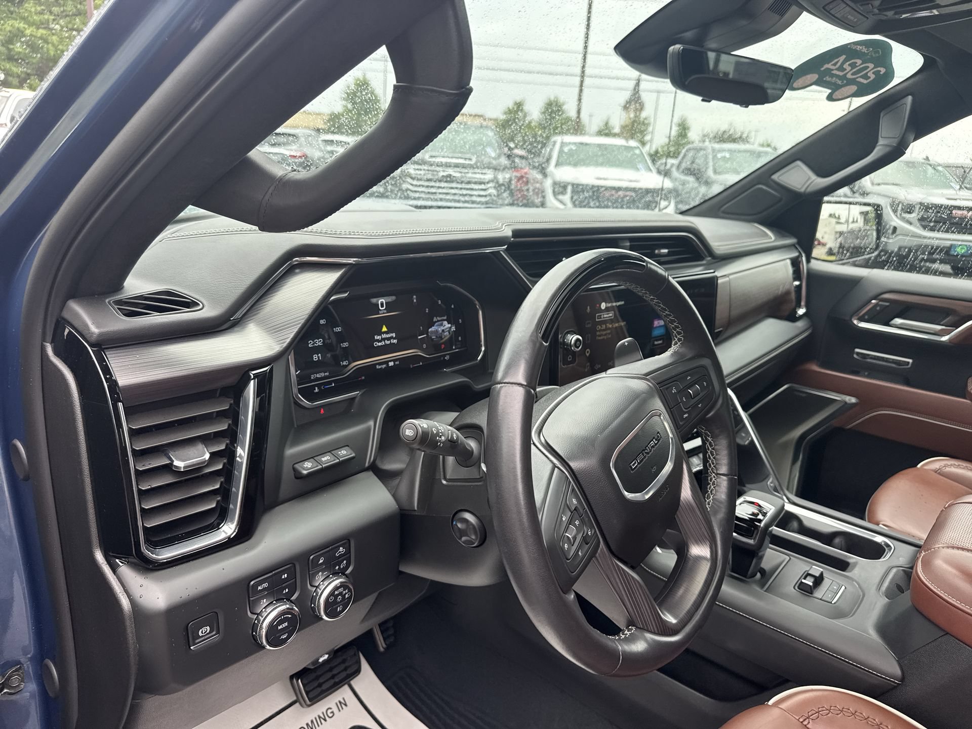 Used 2024 GMC Sierra 1500 Denali Ultimate AWD/4WD image 10