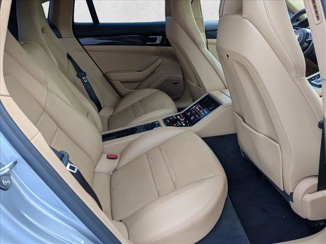 Used 2018 Porsche Panamera 4 image 21