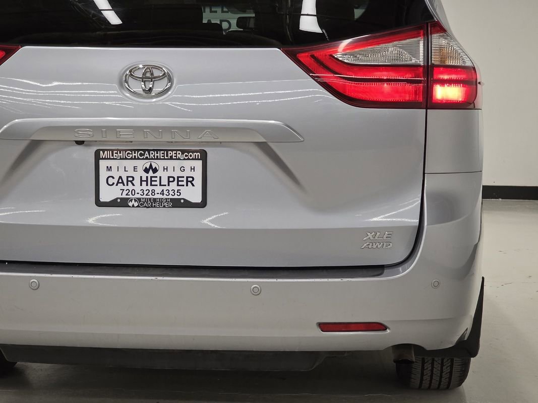 Used 2017 Toyota Sienna XLE Premium image 51