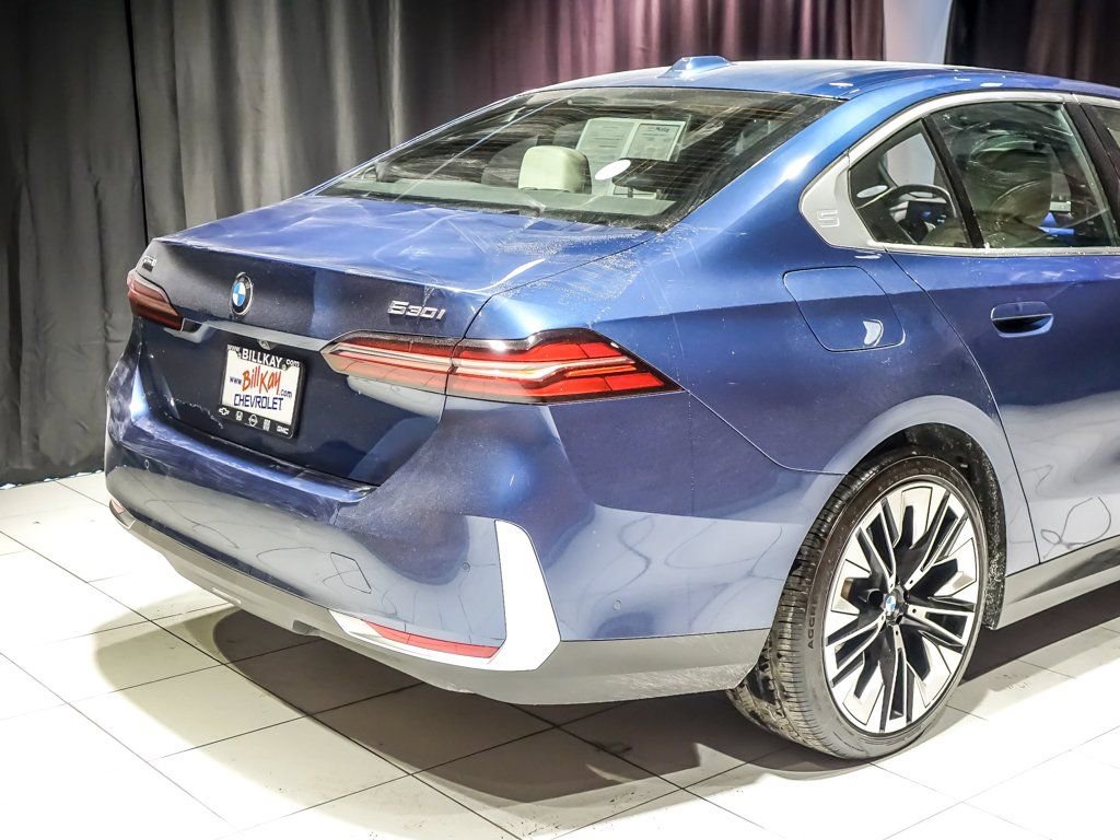 Used 2024 BMW 530i xDrive w/ Premium Package image 11