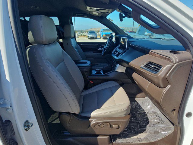Used 2022 Chevrolet Tahoe Z71 w/ Luxury Package AWD/4WD image 27