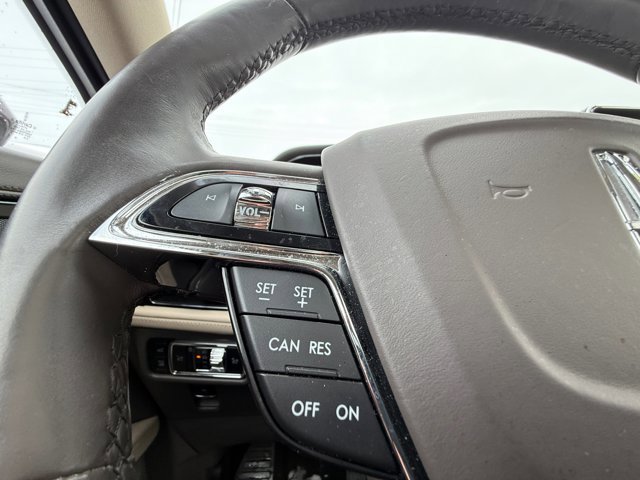 Certified 2023 Lincoln Nautilus Reserve image 21