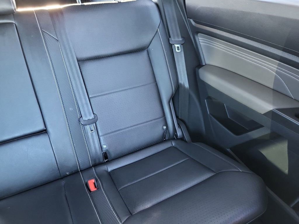 Used 2022 Volkswagen Atlas Cross Sport SEL R-Line image 14