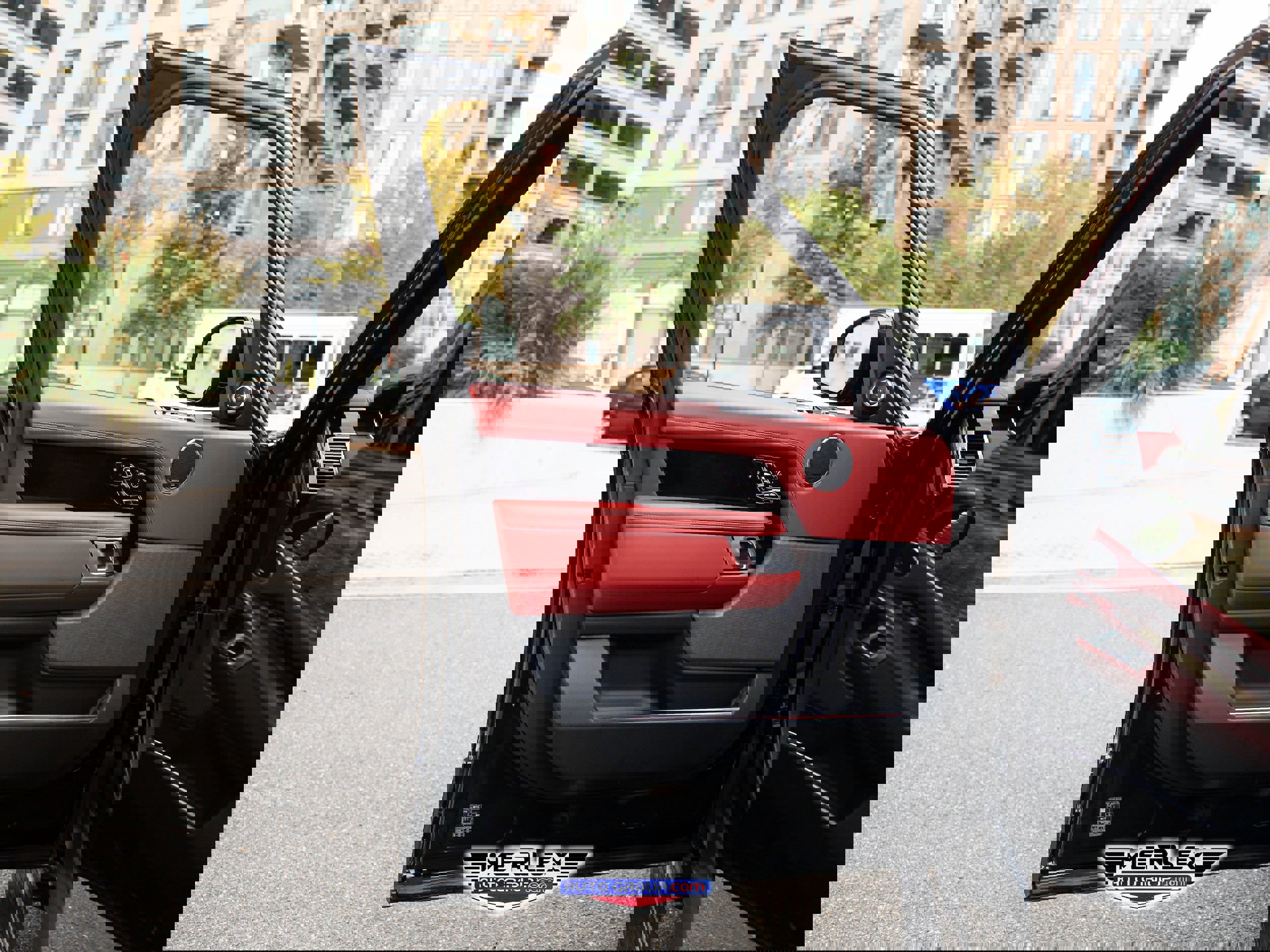 Used 2020 Land Rover Range Rover Autobiography image 41