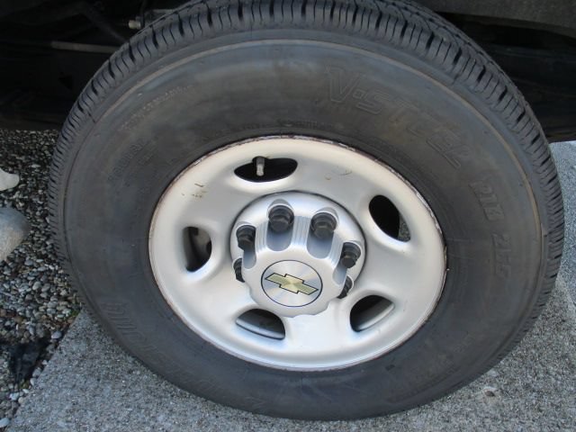 Used 2024 Chevrolet Express 2500 w/ Driver Convenience Package RWD image 30