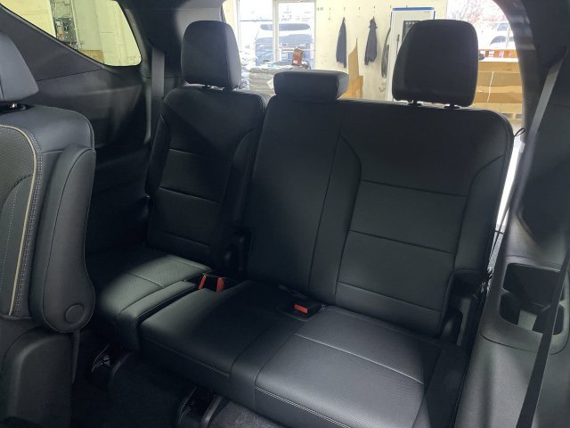 Certified 2025 Chevrolet Traverse High Country AWD/4WD image 24