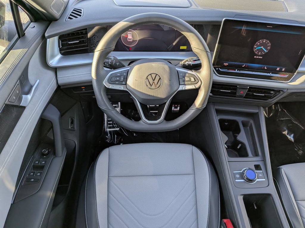 New 2026 Volkswagen Tiguan SE R-Line FWD image 11