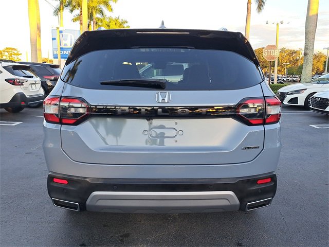 Certified 2024 Honda Pilot Touring image 5