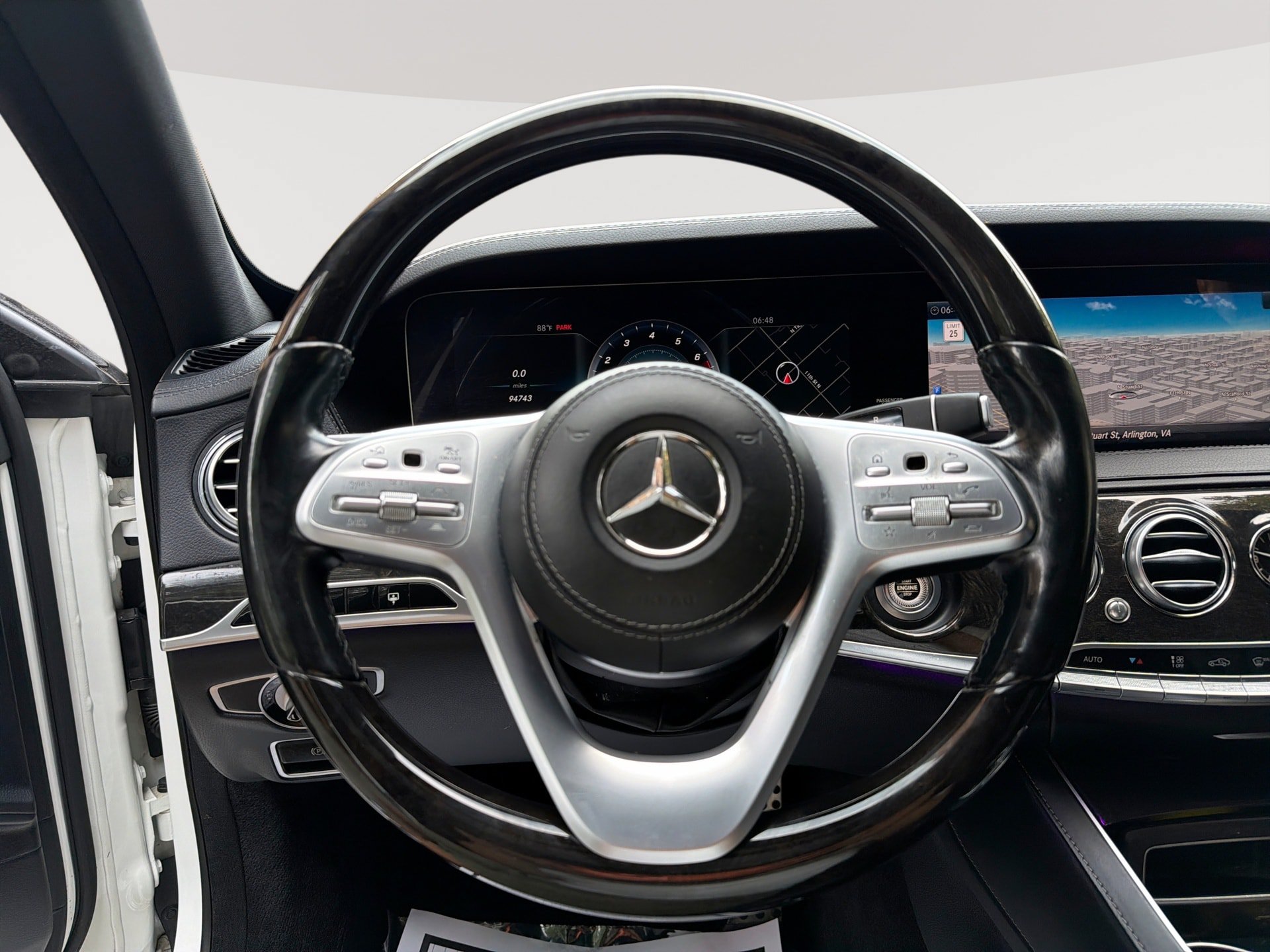 Used 2019 Mercedes-Benz S 560 4MATIC Sedan image 11