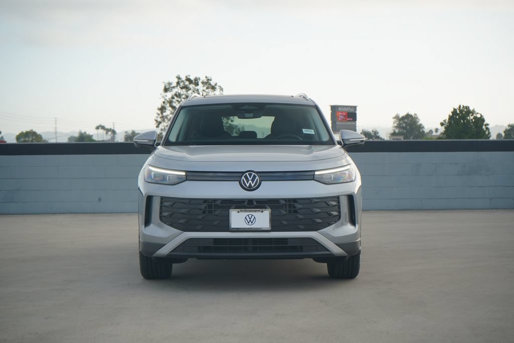 New 2026 Volkswagen Tiguan SE FWD image 5