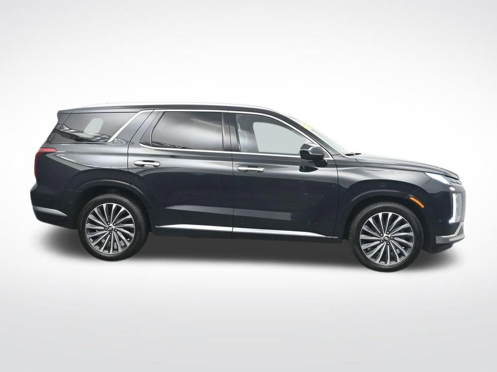 Used 2025 Hyundai Palisade Calligraphy image 4