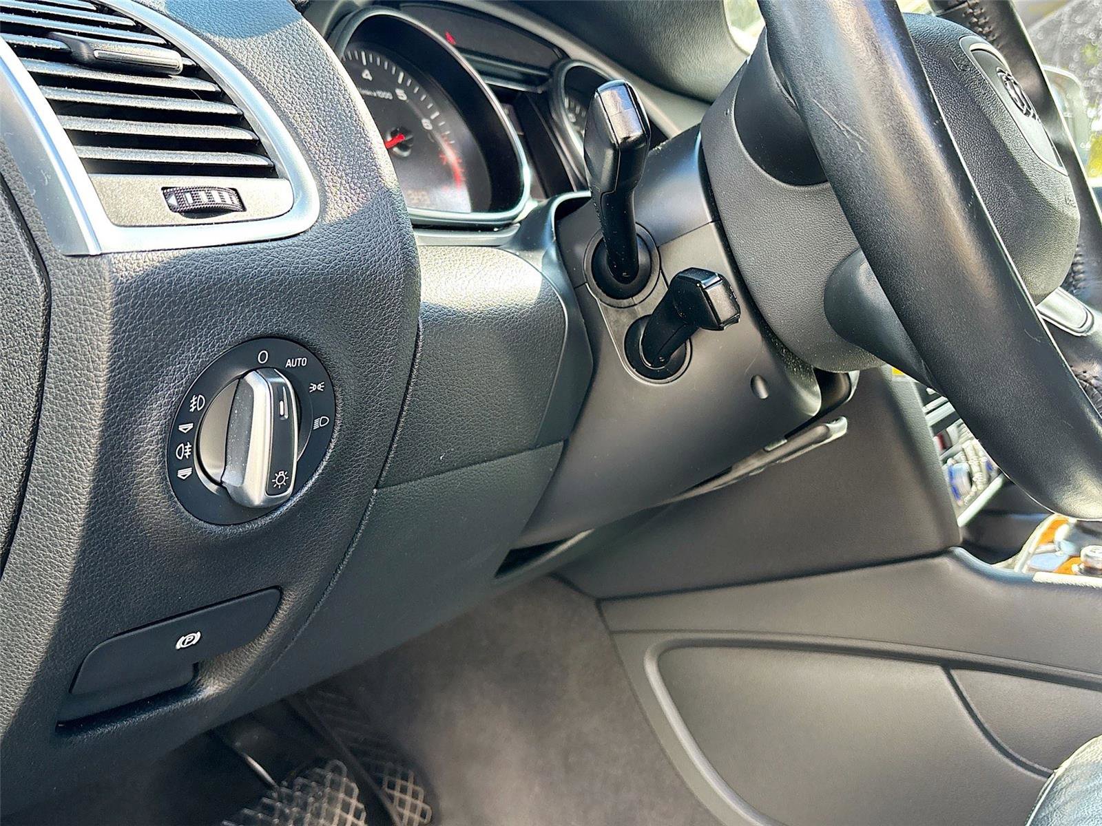 Used 2015 Audi Q7 3.0T Premium image 11