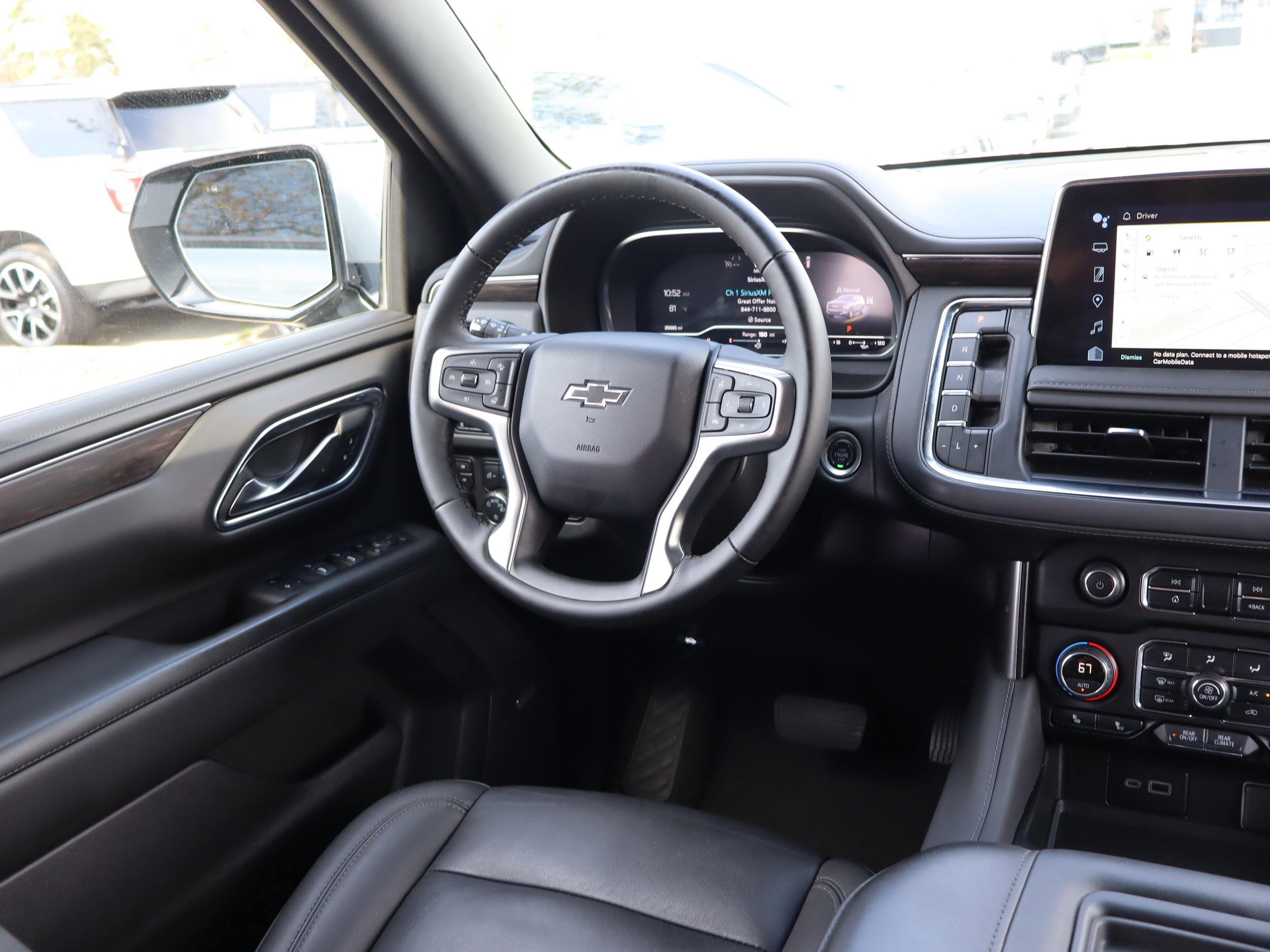 Used 2024 Chevrolet Suburban Z71 w/ Luxury Package image 15