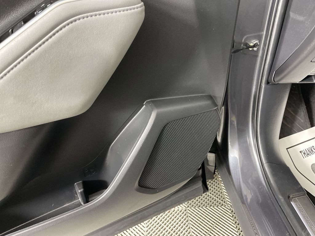 Used 2023 Toyota Highlander Platinum image 25