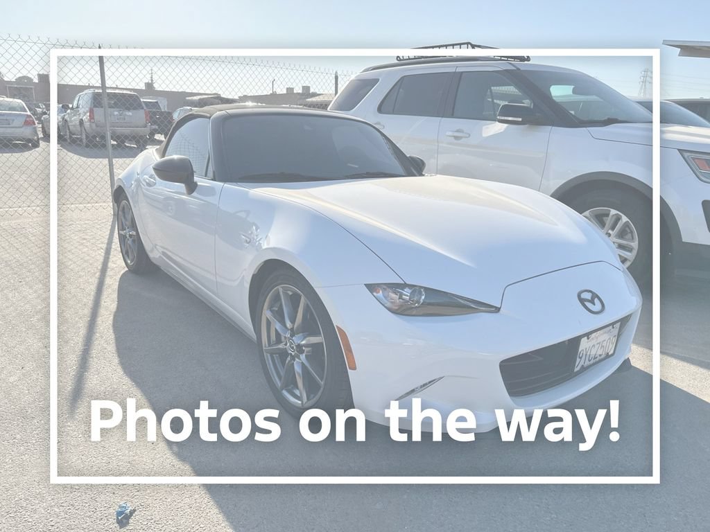 Used 2021 MAZDA MX-5 Miata Sport RWD image 1