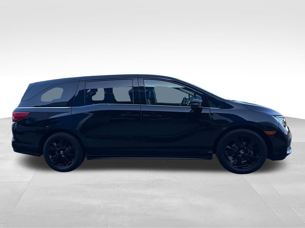 Used 2023 Honda Odyssey Sport image 7