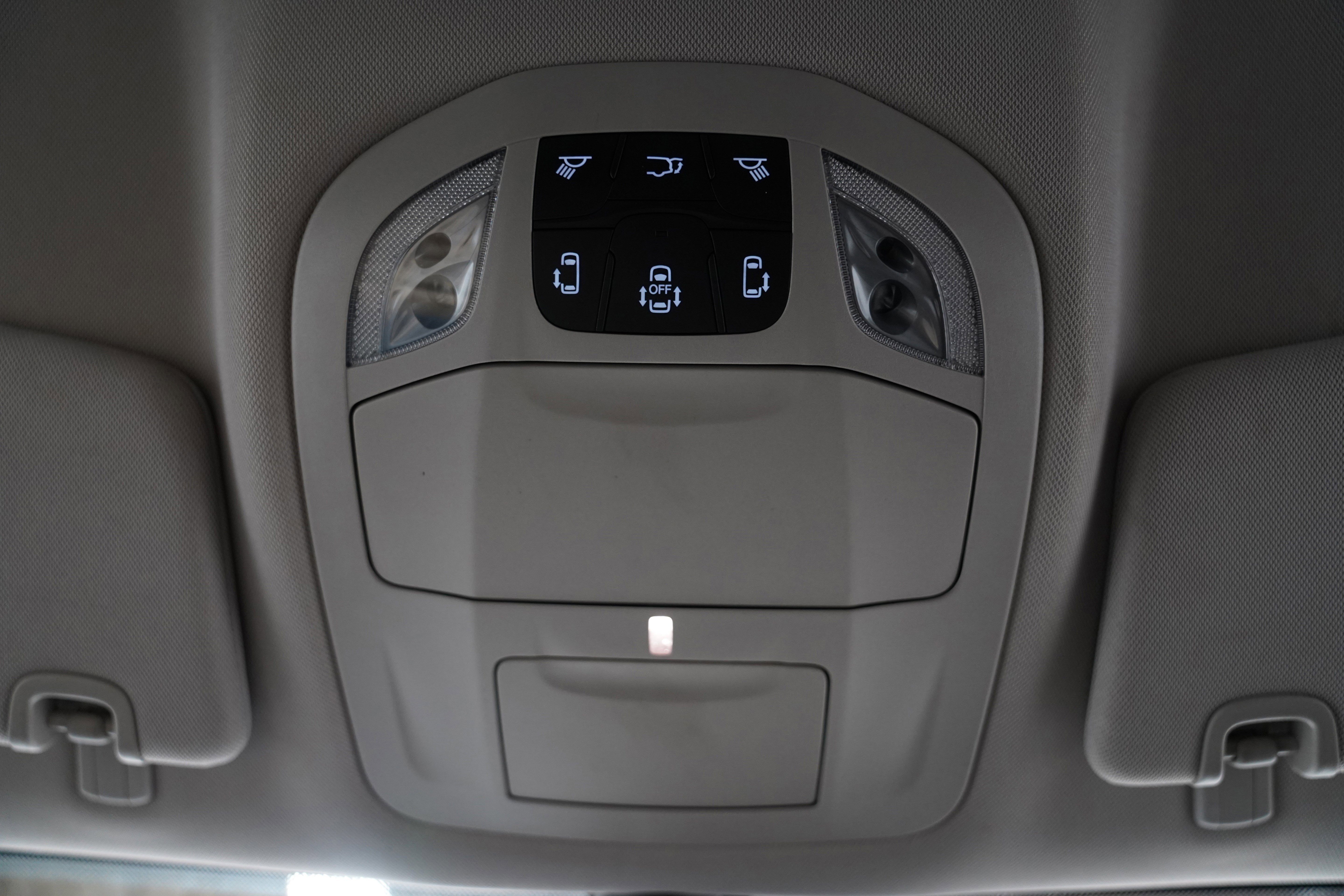 Used 2024 Chrysler Pacifica Touring-L FWD image 30