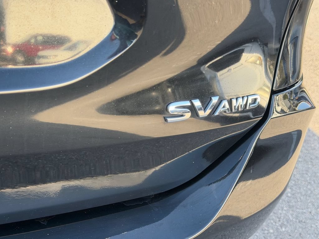 Used 2017 Nissan Rogue SV AWD/4WD image 12