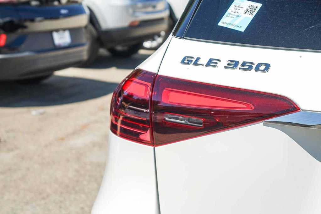 Used 2024 Mercedes-Benz GLE 350 4MATIC image 7