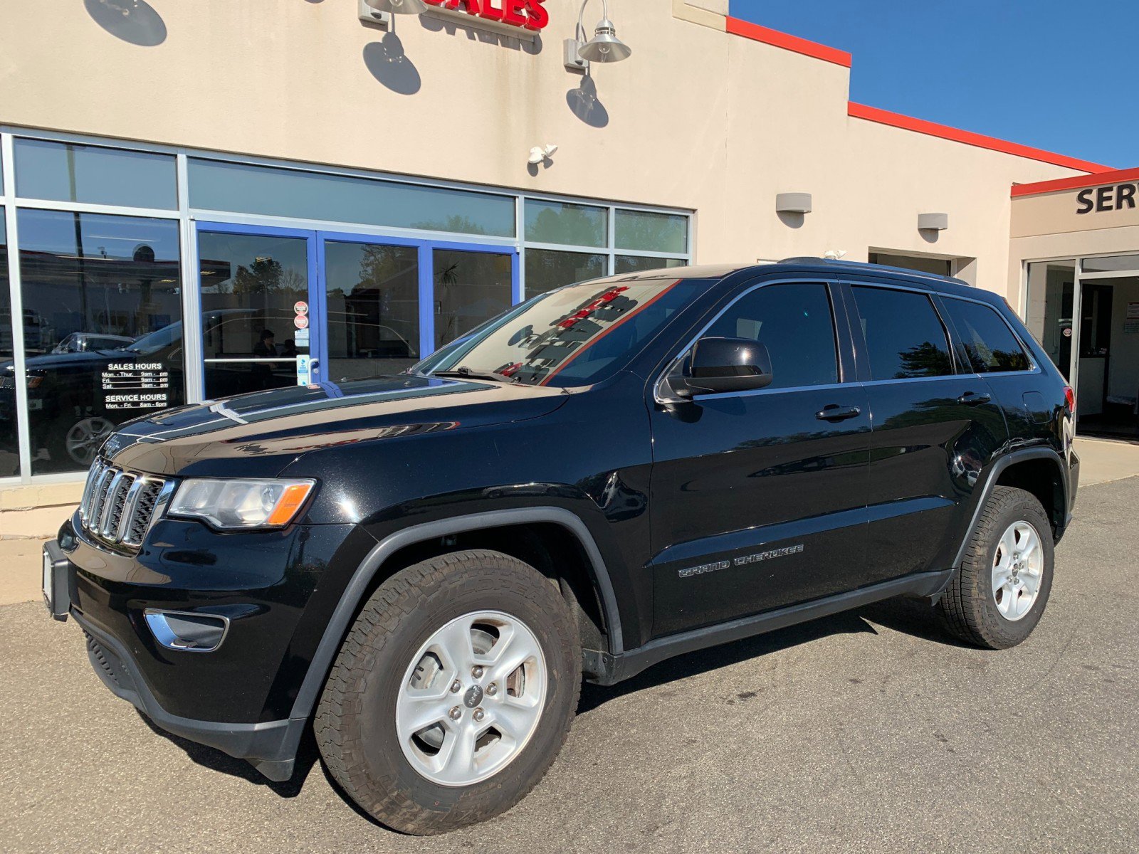 Used 2017 Jeep Grand Cherokee Laredo w/ Quick Order Package 23E