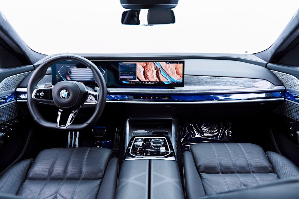 Used 2024 BMW 760i xDrive AWD/4WD image 57