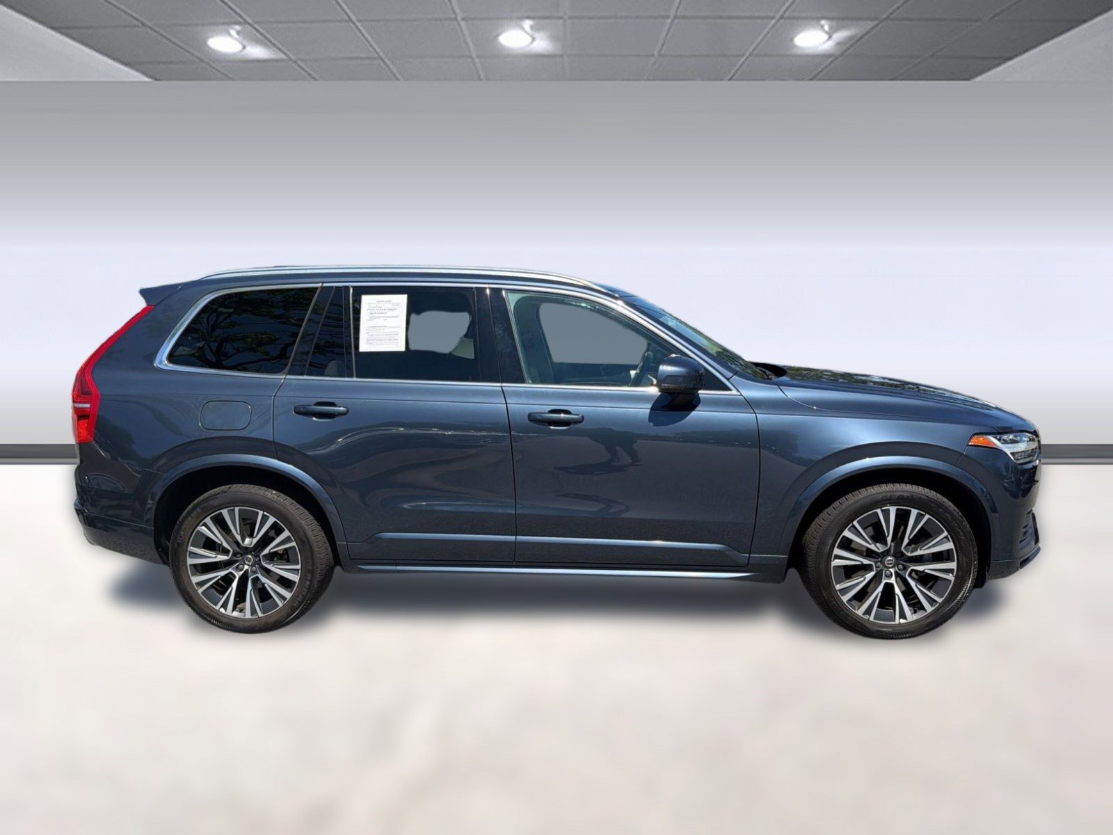Used 2021 Volvo XC90 T5 Momentum w/ Protection Package Premier FWD image 8