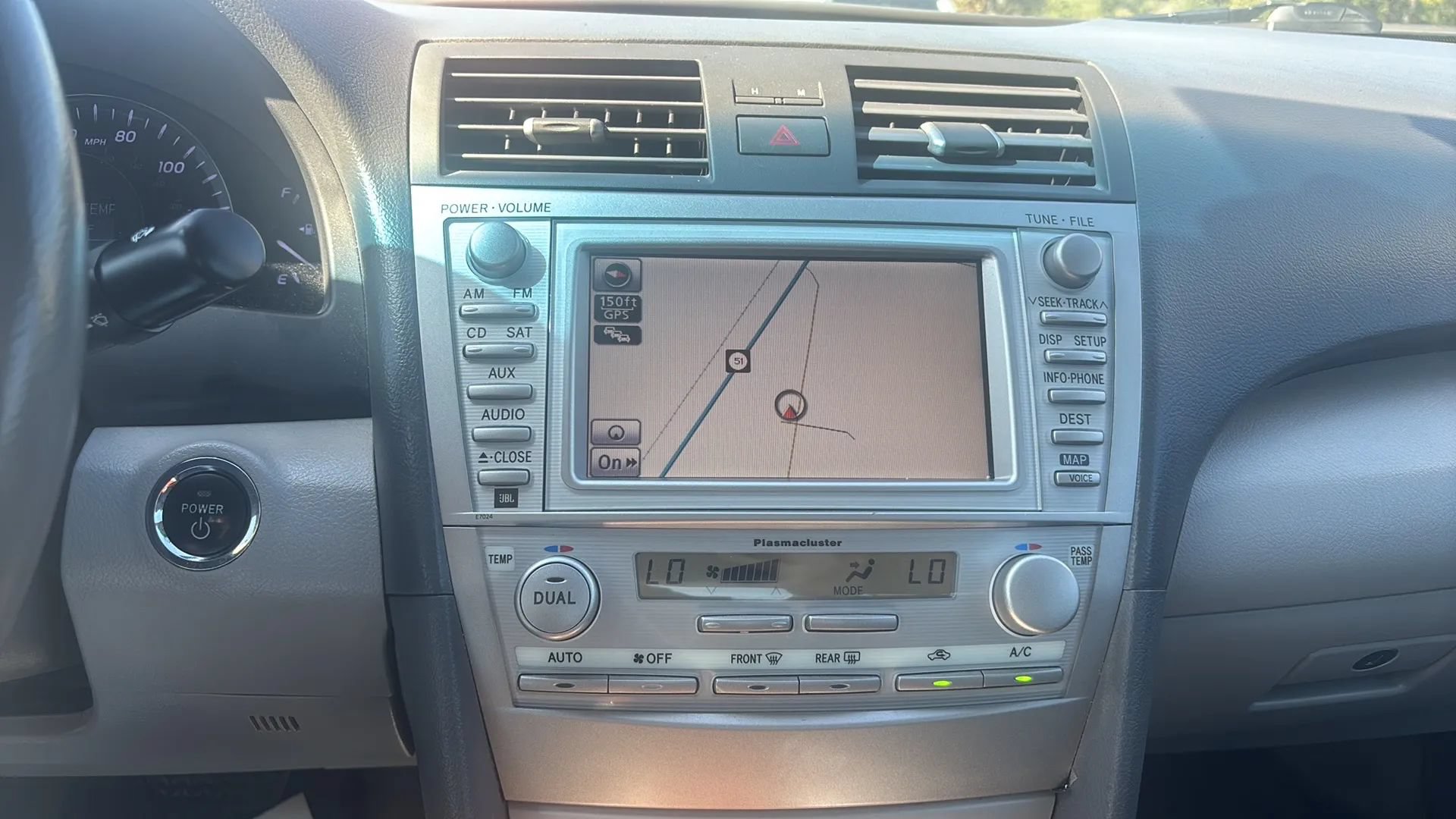 Used 2011 Toyota Camry Hybrid FWD image 25
