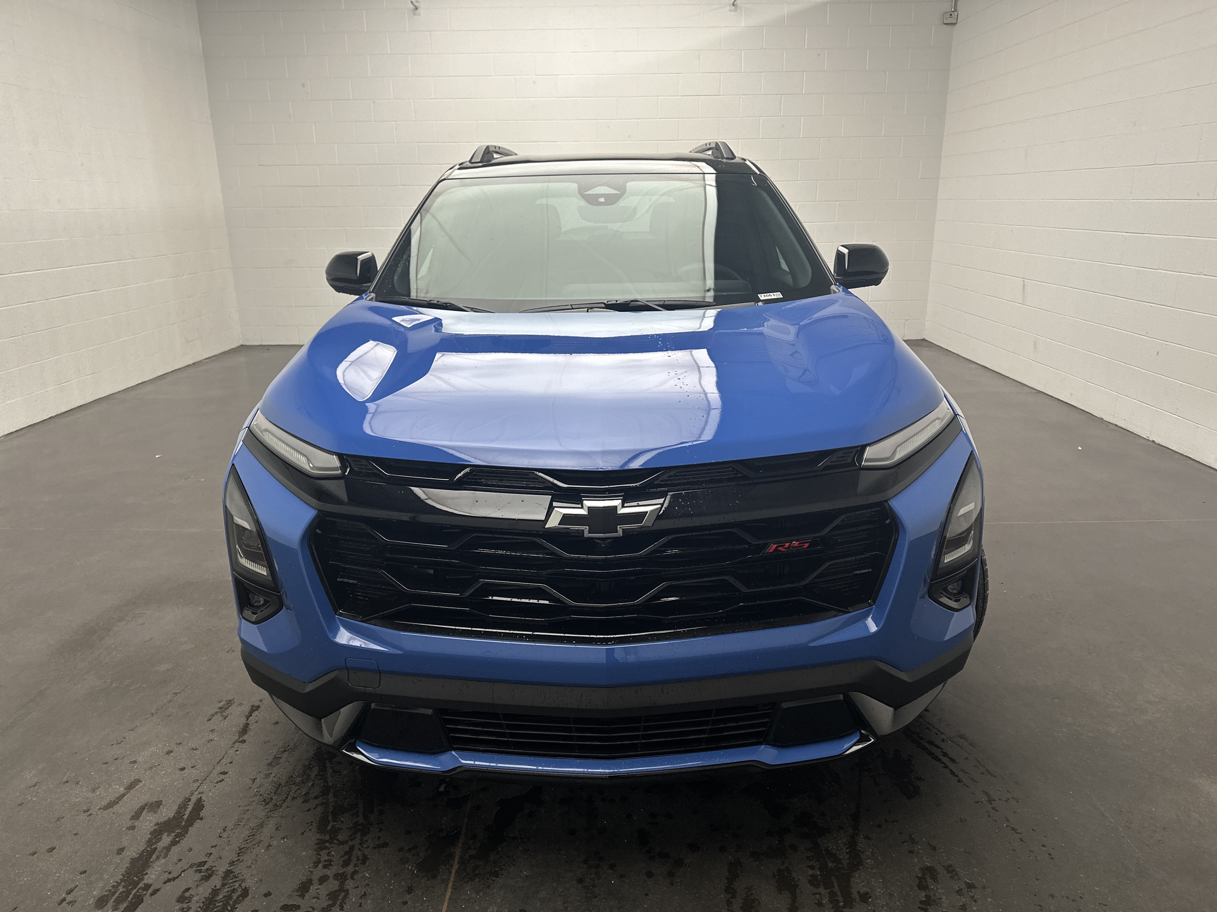 New 2026 Chevrolet Equinox RS w/ Convenience Package III FWD image 3