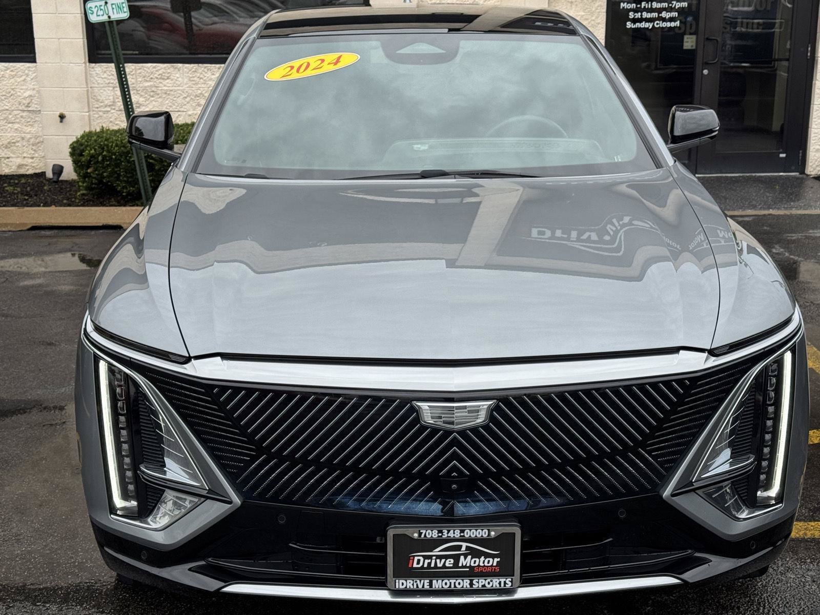 Used 2024 Cadillac Lyriq Luxury AWD/4WD image 17