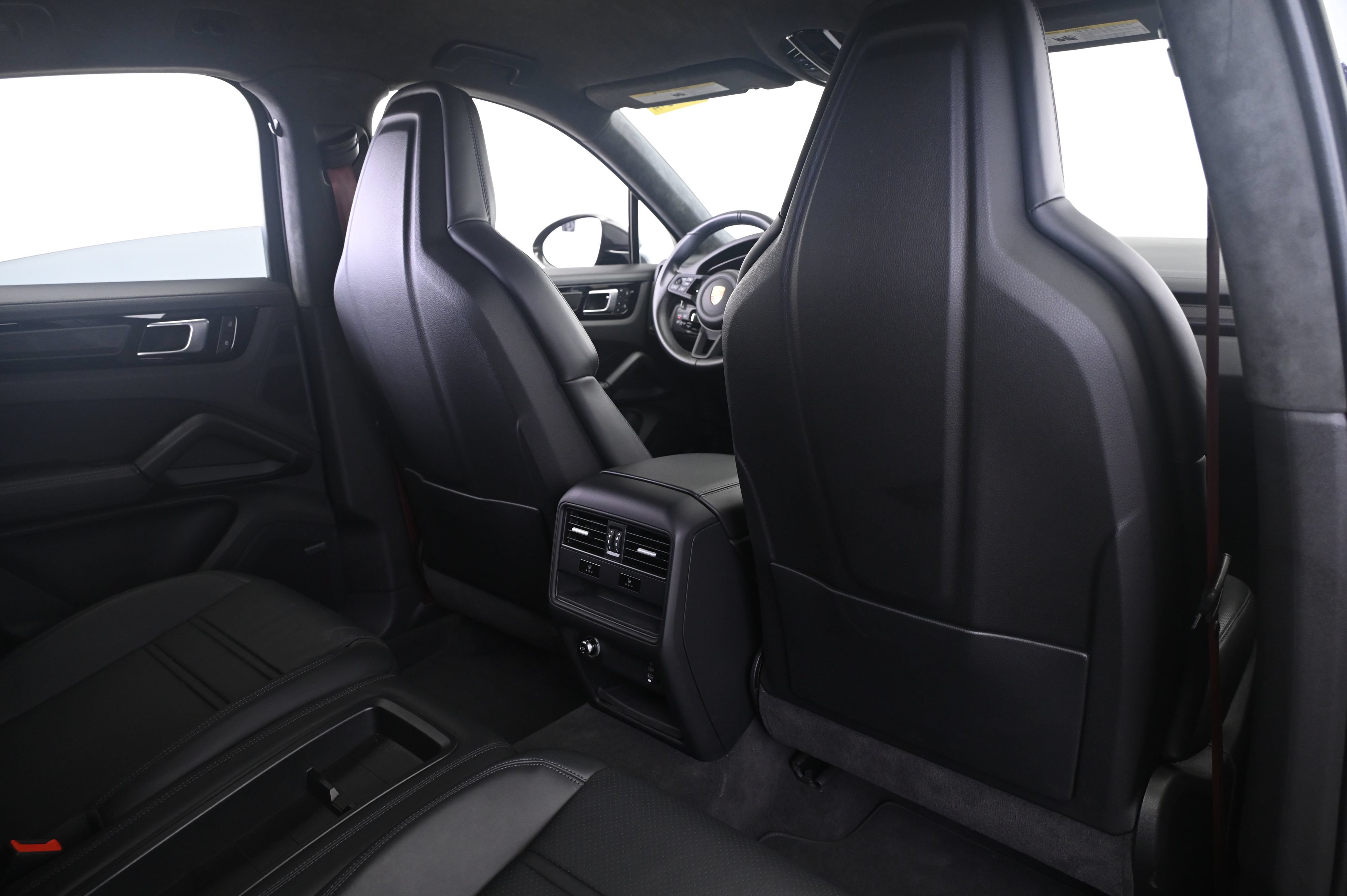 Certified 2022 Porsche Cayenne Turbo GT AWD/4WD image 17