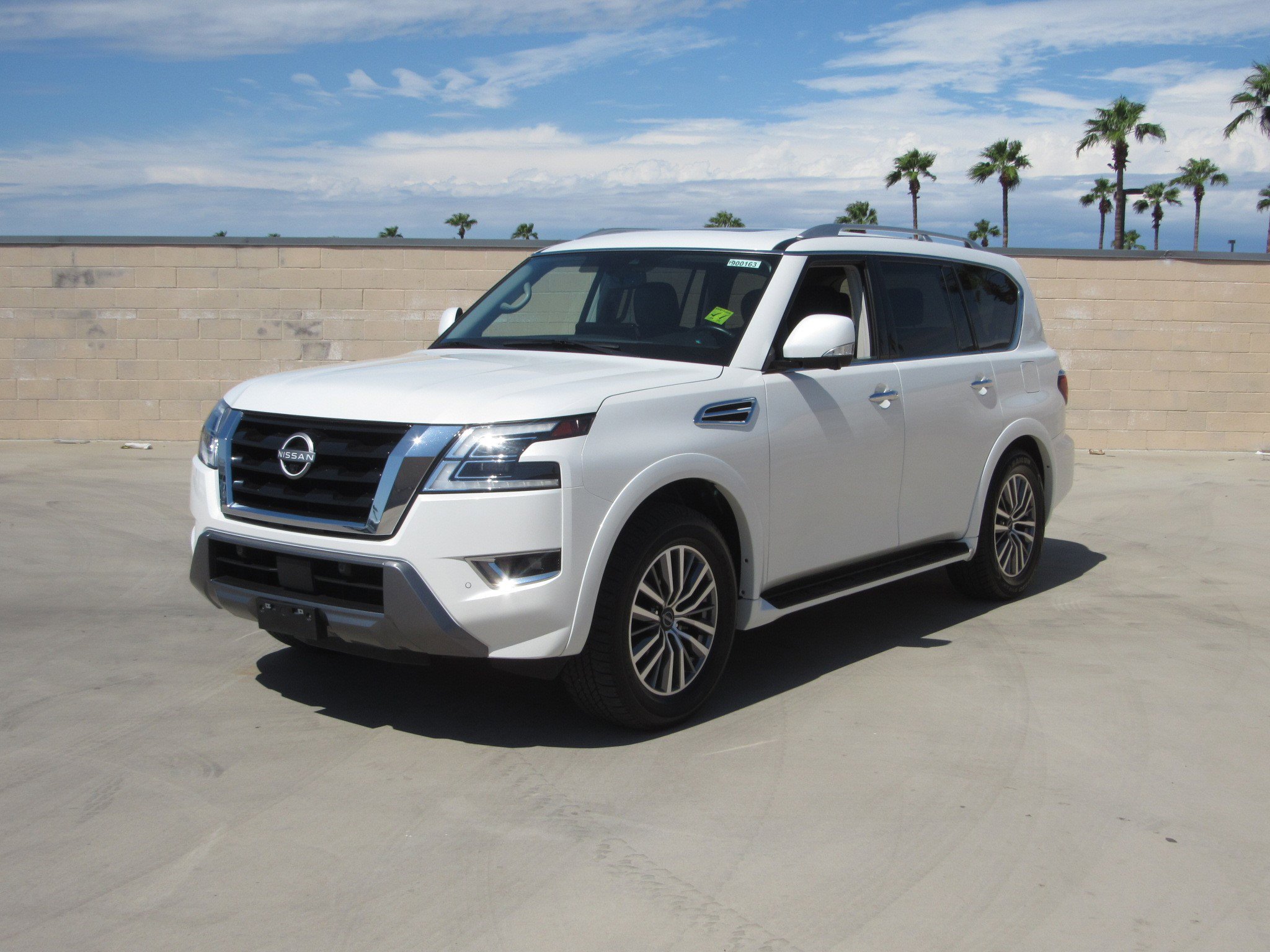 Used 2024 Nissan Armada SL image 1