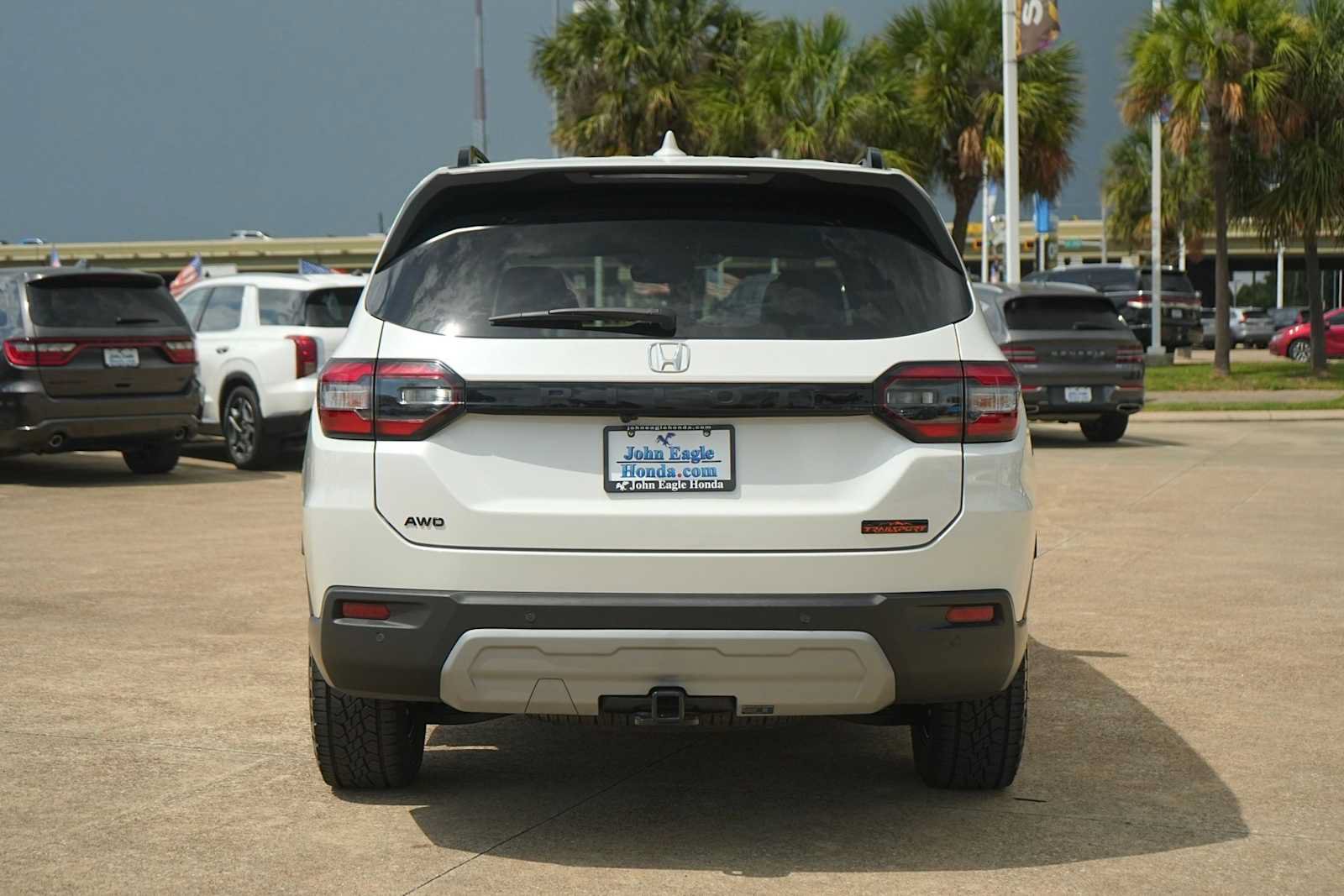 Used 2025 Honda Pilot TrailSport image 5