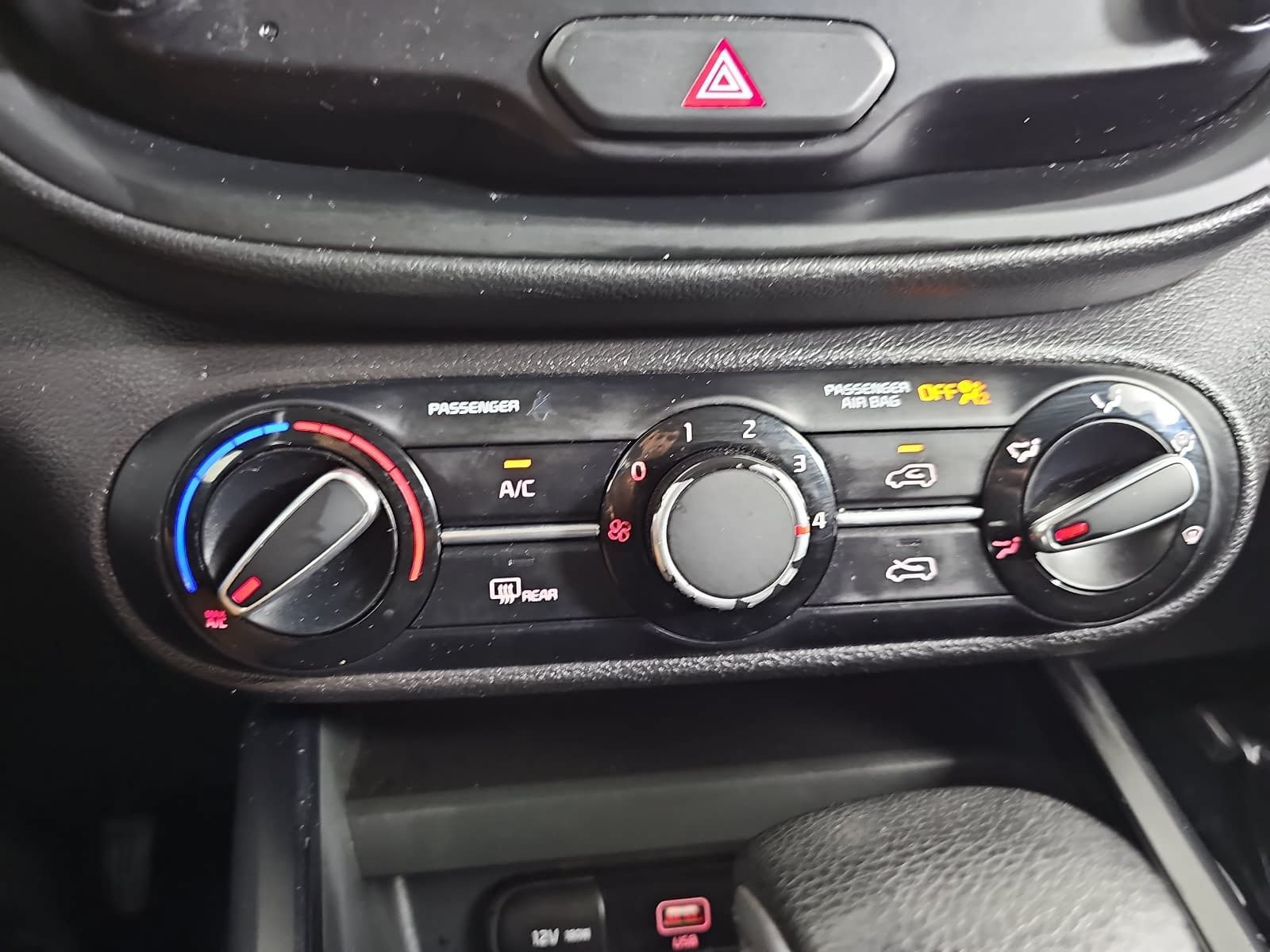Used 2020 Kia Soul S FWD image 21