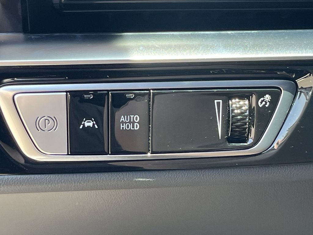 New 2025 Cadillac Lyriq Luxury image 28