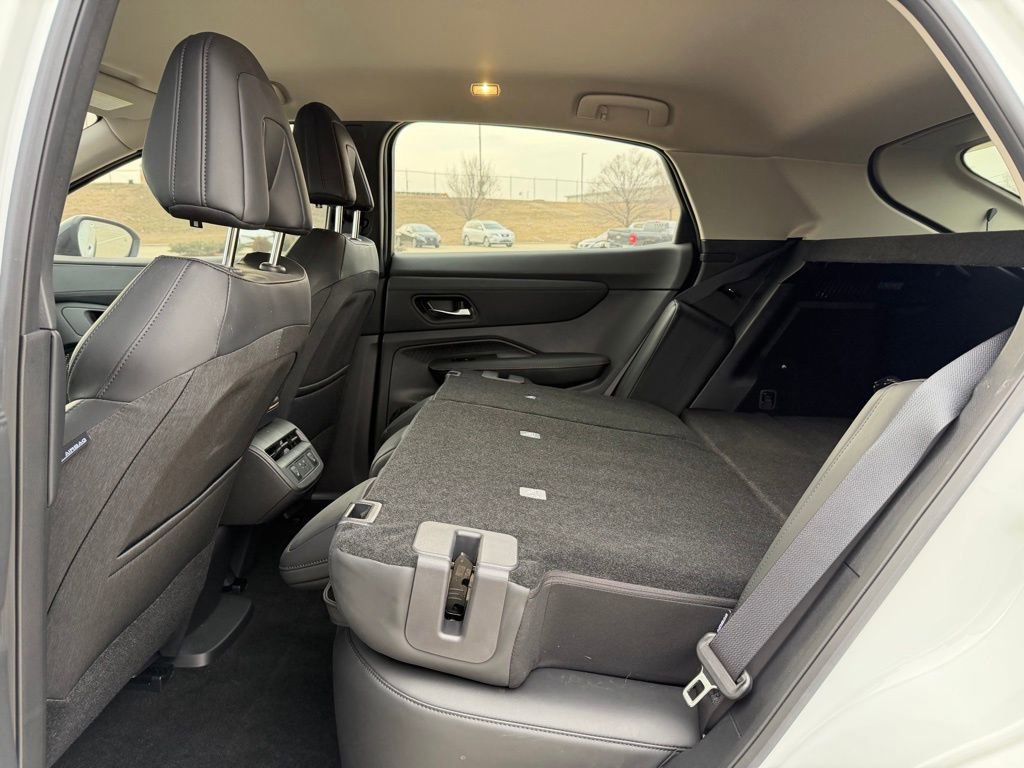 Used 2023 Nissan Ariya ENGAGE e-4ORCE image 11