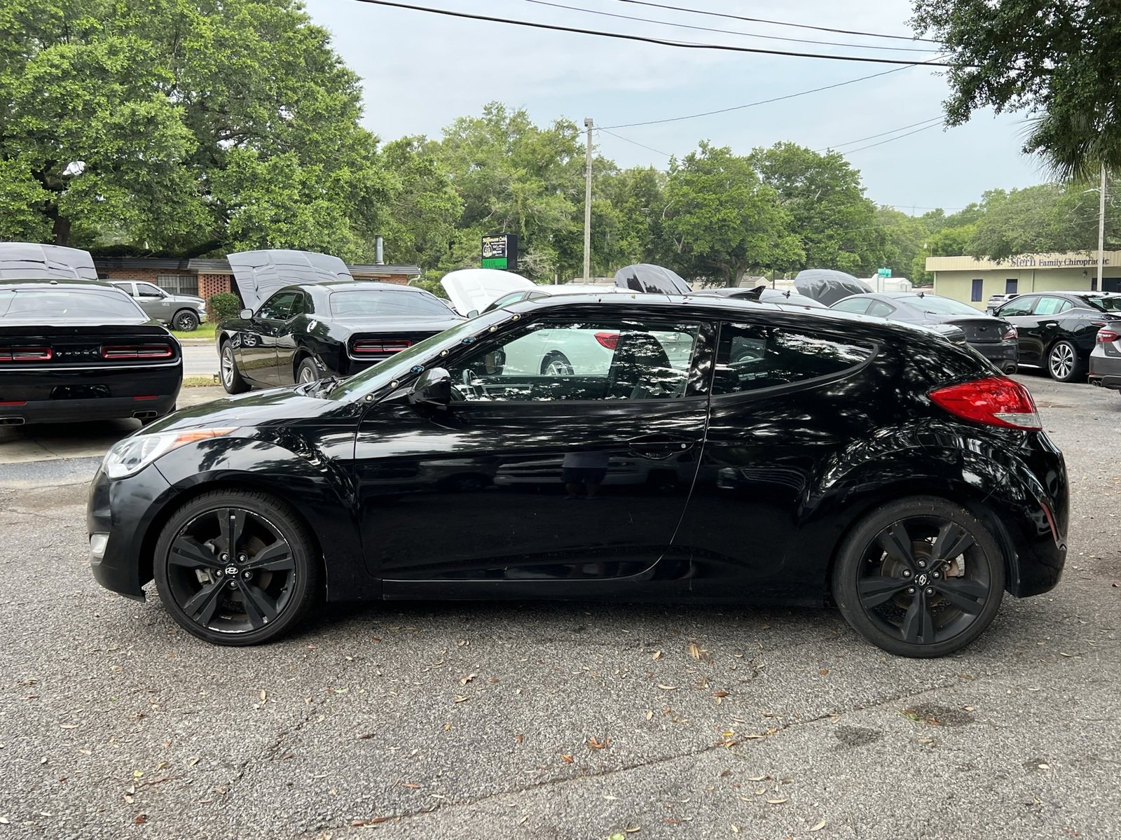 Used 2016 Hyundai Veloster w/ Option Group 02 image 2