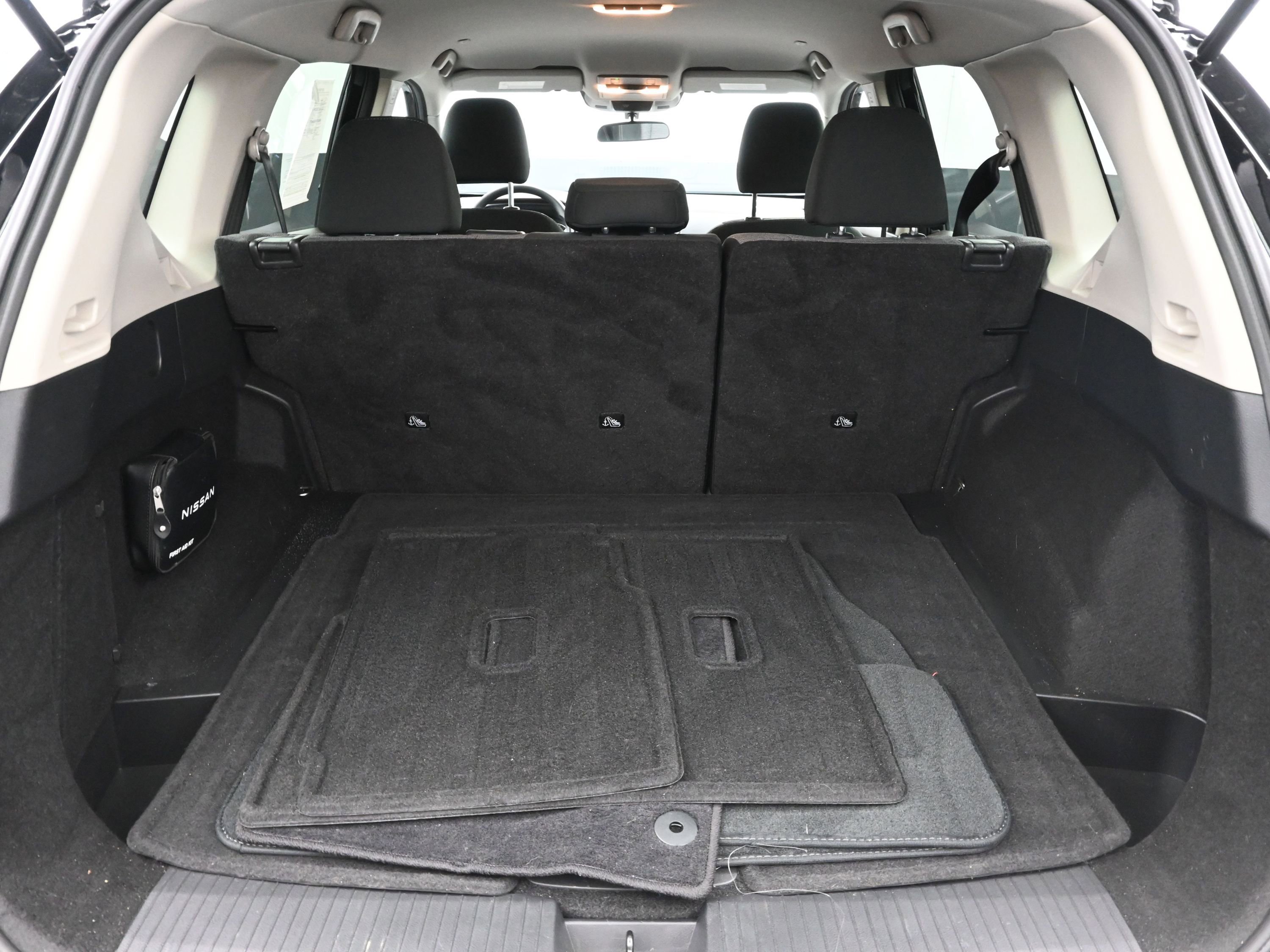 Used 2023 Nissan Rogue SV image 23