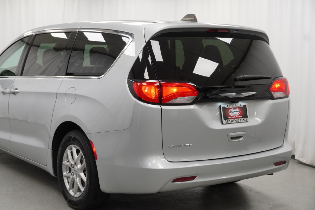 Used 2024 Chrysler Voyager LX FWD image 16