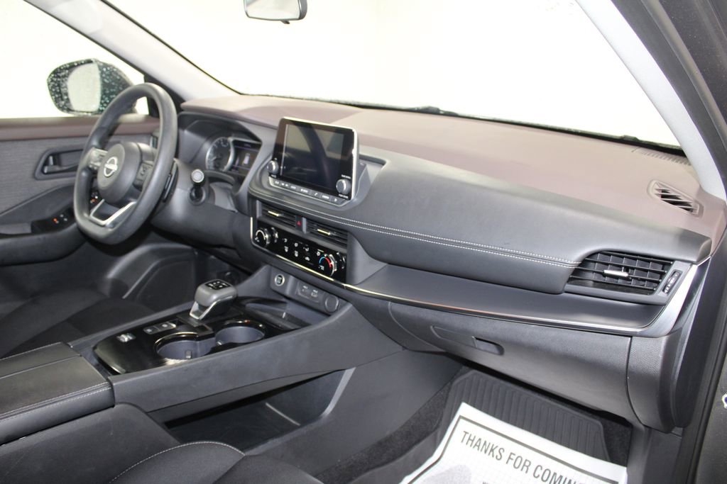 Used 2023 Nissan Rogue S image 27