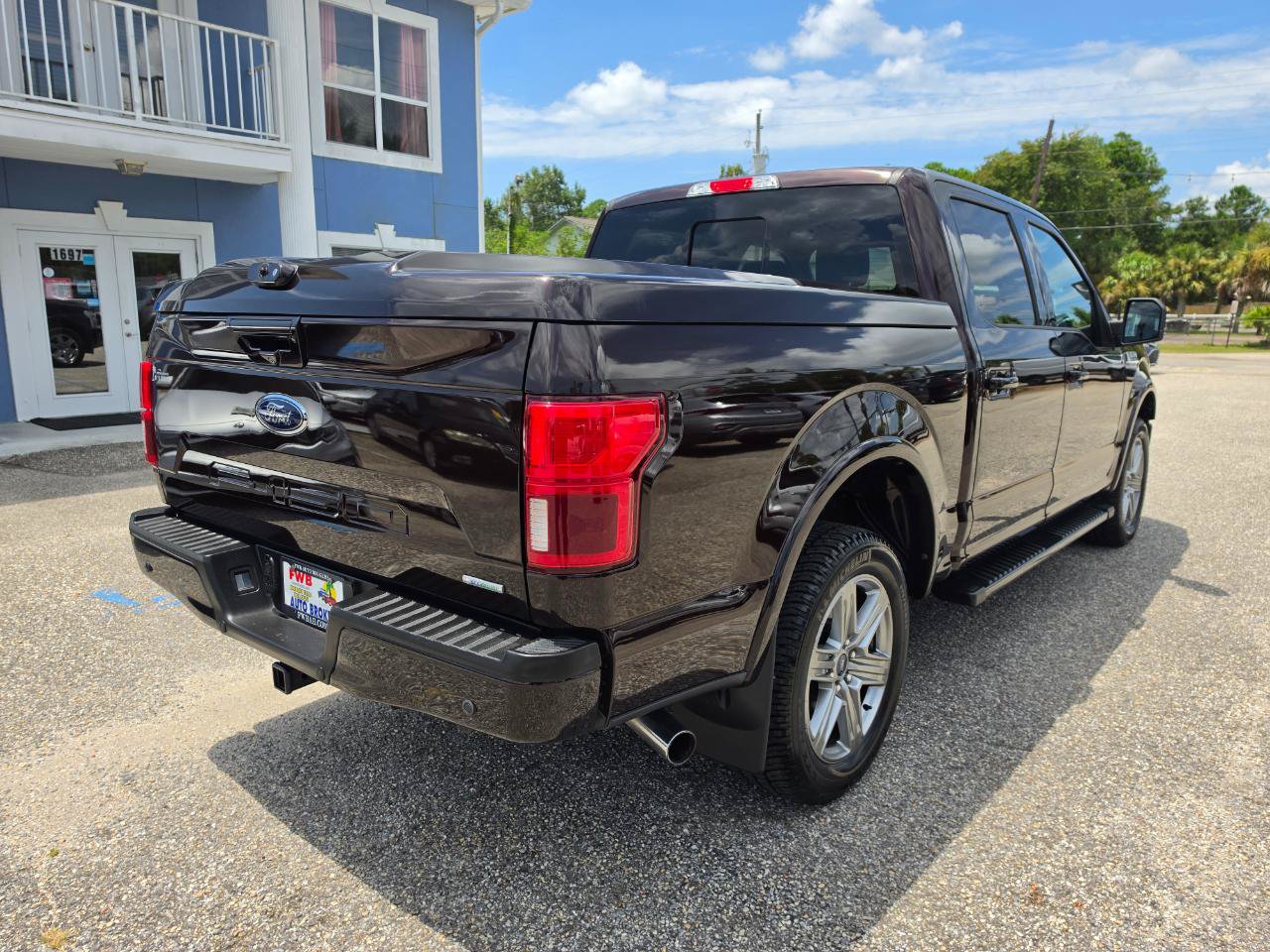 Used 2018 Ford F150 Lariat w/ Equipment Group 502A Luxury AWD/4WD image 5