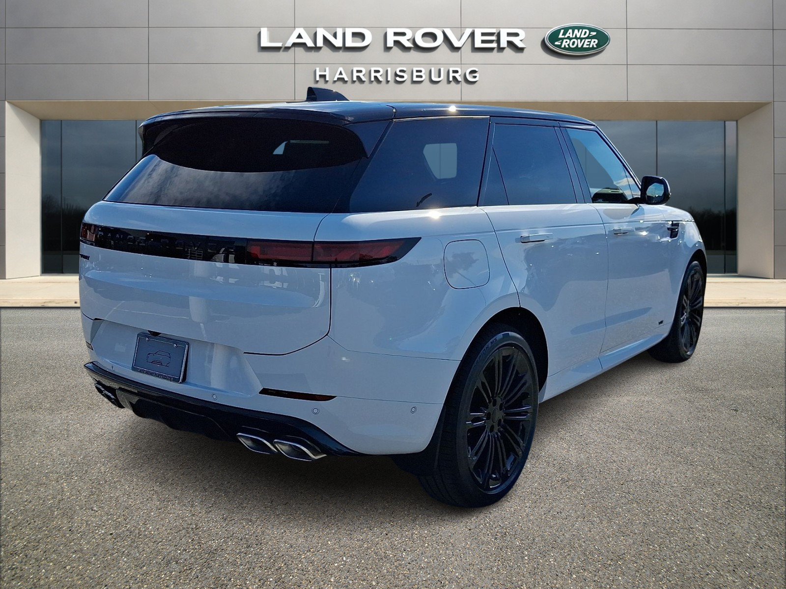 New 2027 Land Rover Range Rover Sport Dynamic SE AWD/4WD image 4